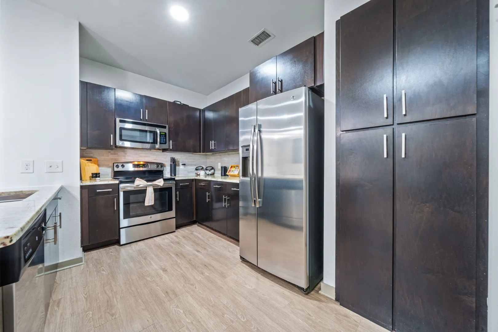 compressed_Copy of 18-SQFT-00075