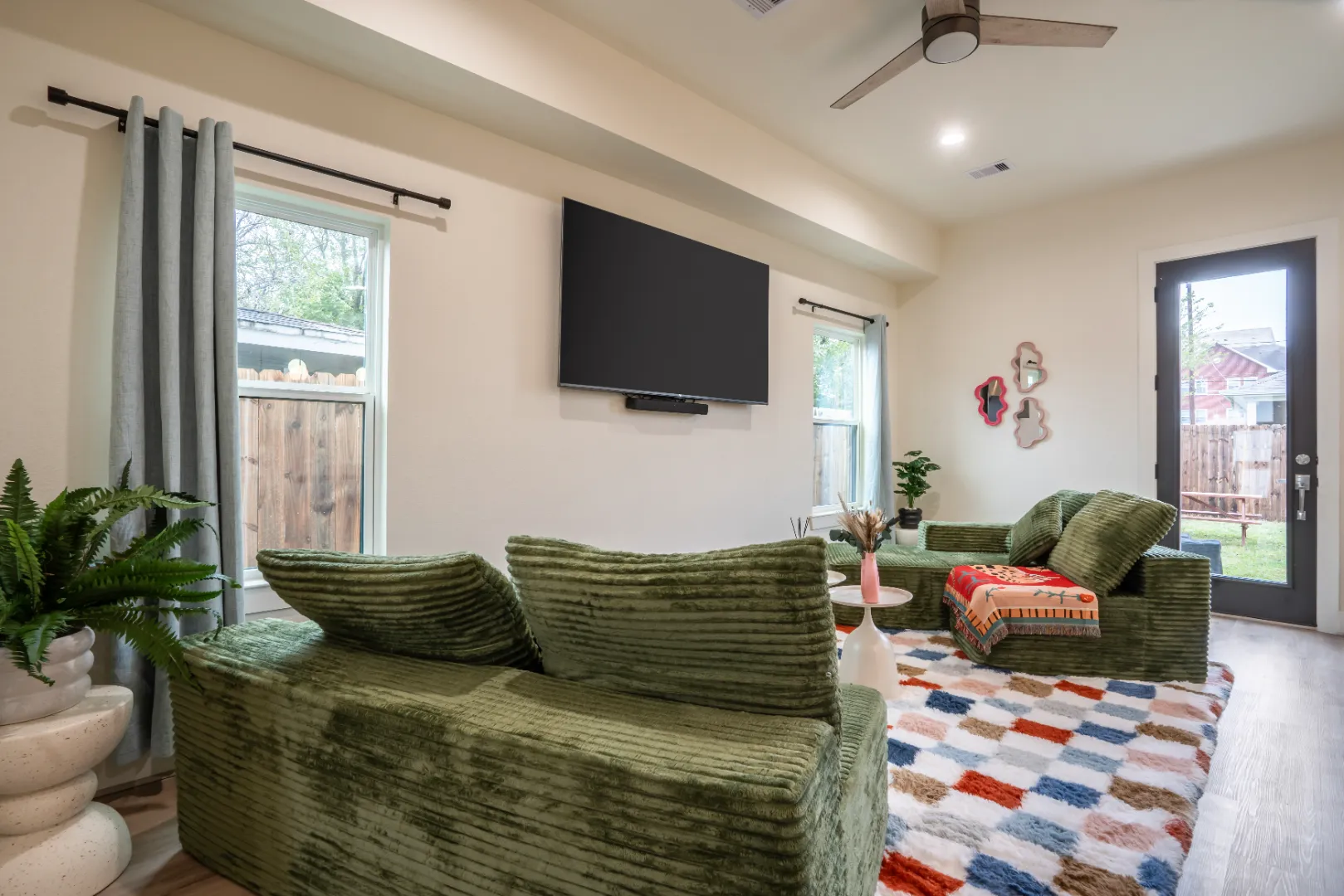 compressed_Copy of AW_Julie Schlegel - 003